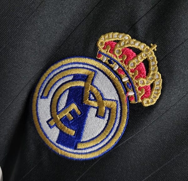 Retro 06-07 Real Madrid Two Guest - Image 2