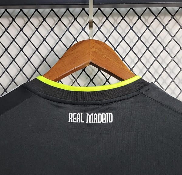 Retro 10-11 Real Madrid Away Black Long Sleeve Soccer Jersey - Image 4