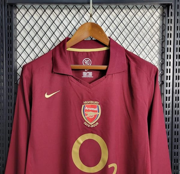 Retro 05-06 Arsenal Home Long Sleeve Jersey - Image 2