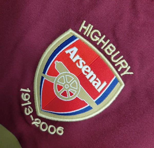 Retro 05-06 Arsenal Home Long Sleeve Jersey - Image 3