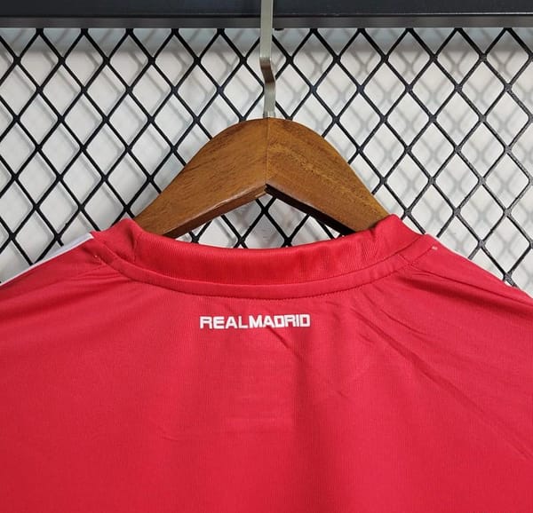 Retro11-12 Real Madrid Away Red Jersey - Image 10