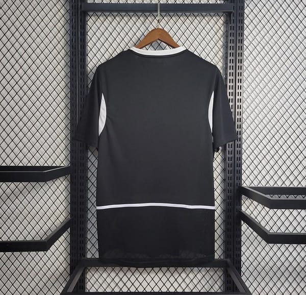 Retro 2002 Brazil Black Goalkeeper Jersey - Image 4