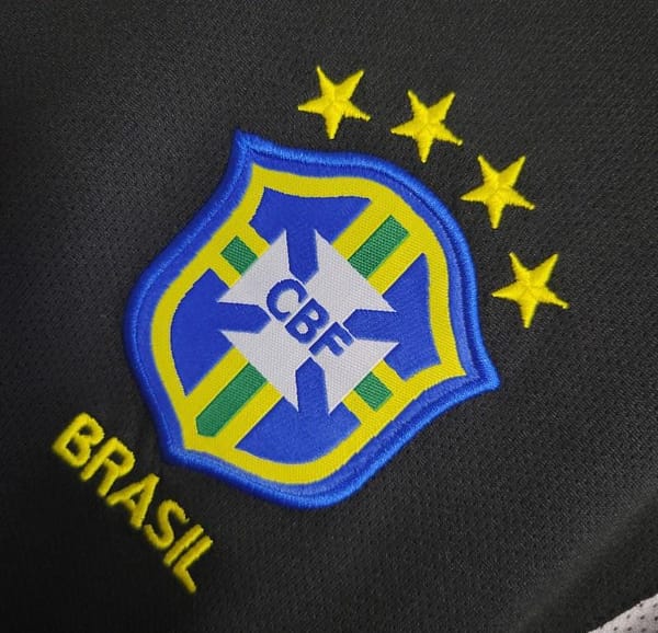 Retro 2002 Brazil Black Goalkeeper Jersey - Image 5