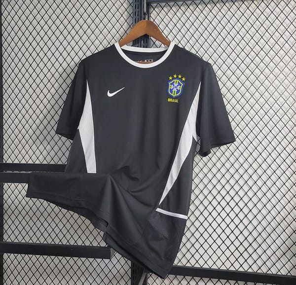 Retro 2002 Brazil Black Goalkeeper Jersey - Image 6