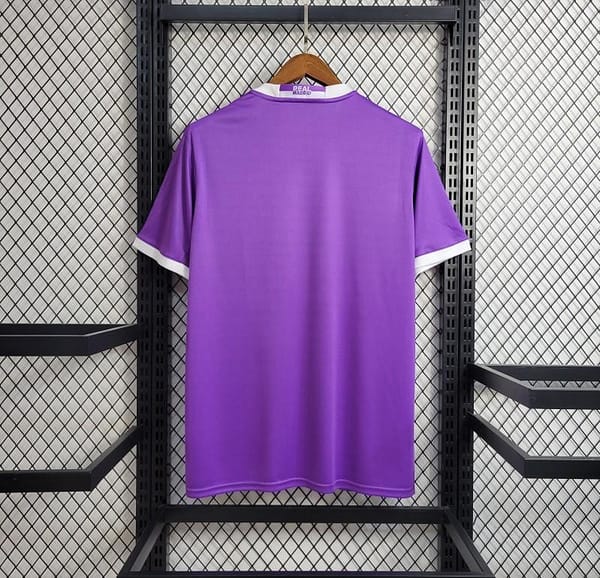 Retro Real Madrid 17/18 Away Purple Jersey - Image 7