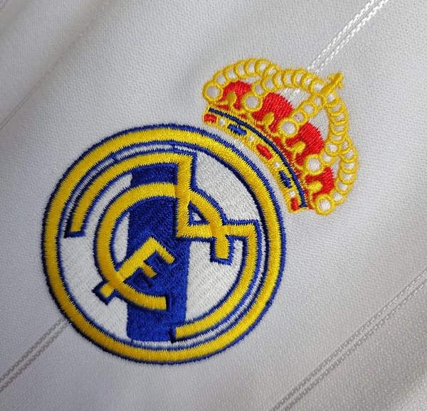 Retro 12/13 Real Madrid Home Jersey - Image 7