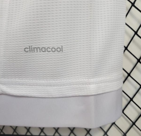 Retro Real Madrid 15/16 Home Jersey - Image 7