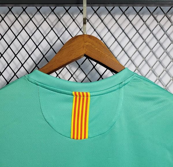 Retro 10/11 Barcelona Away Green Jersey - Image 8