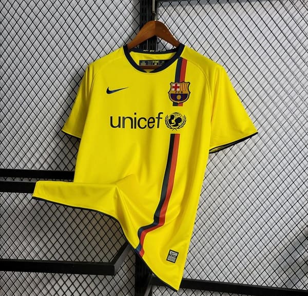 Retro 08/09 Barcelona Away Yellow Jersey - Image 3
