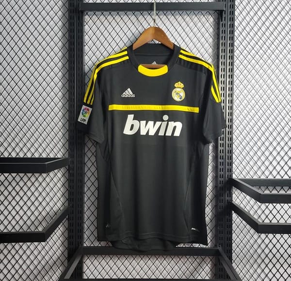Retro 2011/12 Real Madrid Black Goalkeeper Jersey