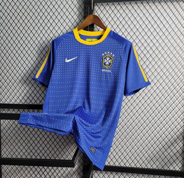Retro 2010 Brazil Away Blue Jersey - Image 8