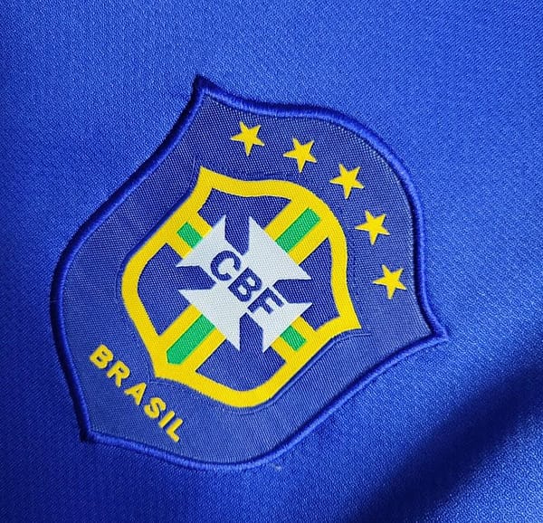 Retro 2006 Brazil Away Blue Jersey - Image 6