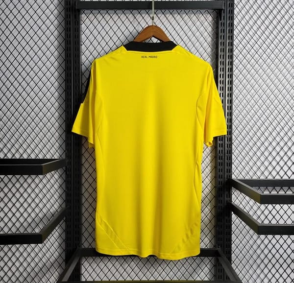 Retro 2011/12 Real Madrid Yellow Goalkeeper Jersey - Image 7