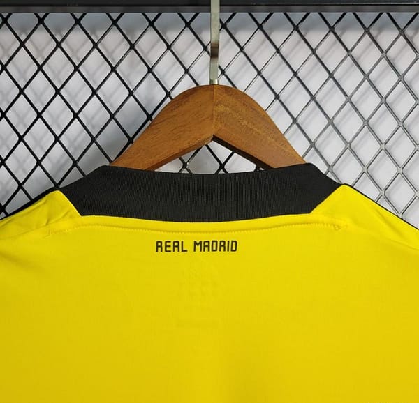 Retro 2011/12 Real Madrid Yellow Goalkeeper Jersey - Image 10