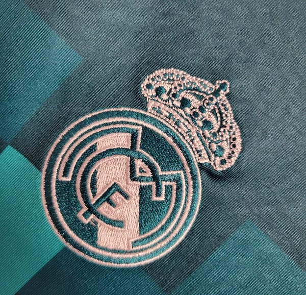 Retro Long Sleeve 17-18 Real Madrid Third Blue Jersey - Image 6