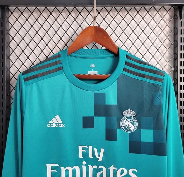 Retro Long Sleeve 17-18 Real Madrid Third Blue Jersey - Image 7