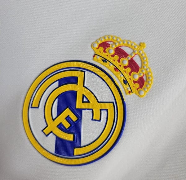 Retro Real Madrid 11/12 Long Sleeve Home Jersey - Image 7