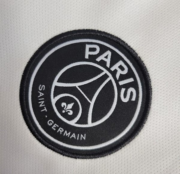 Retro Long Sleeve 18-19 PSG White Champions League Jersey - Image 4