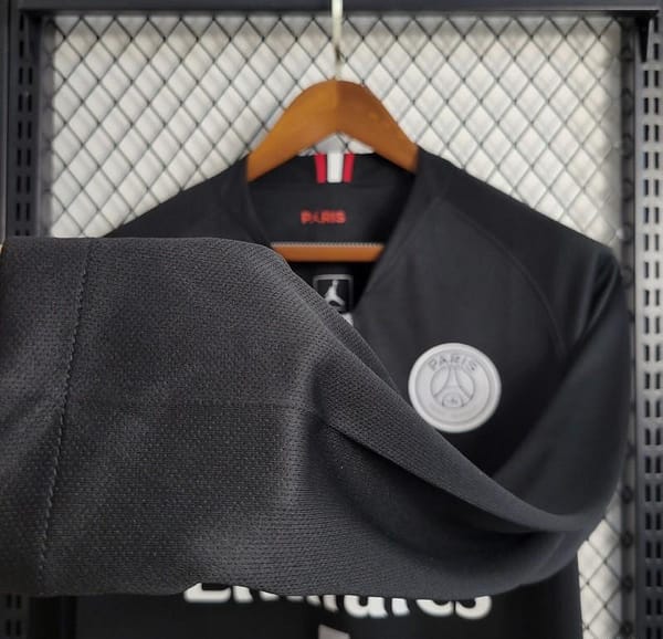 Retro Long Sleeve 18-19 PSG Black Champions League Jersey - Image 6
