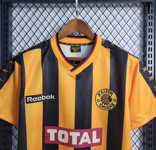 Retro 98/99 Kaizer Chiefs HomeJersey - Image 4
