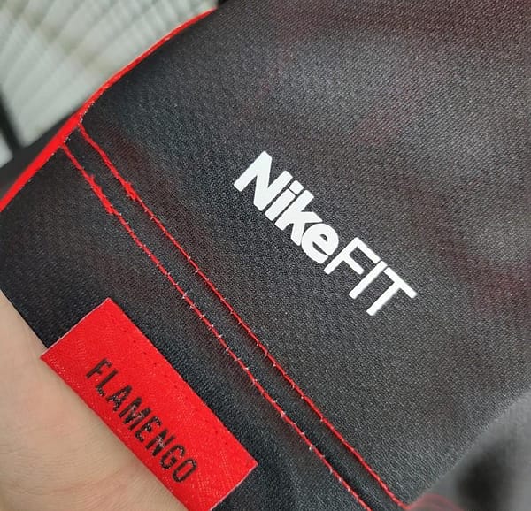Retro 08-09 Flamengo Third Black Red Jersey - Image 10