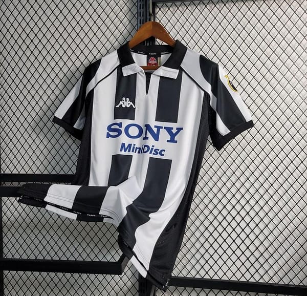 Retro 1997-98 Juventus Home Jersey - Image 5