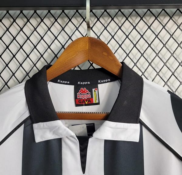 Retro 1997-98 Juventus Home Jersey - Image 6