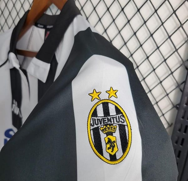 Retro 1997-98 Juventus Home Jersey - Image 7