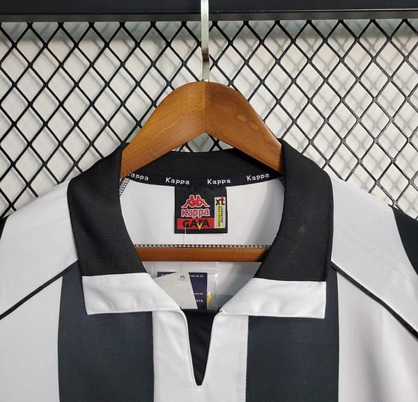 Retro Long Sleeve 1997-98 Juventus Home Jersey - Image 7