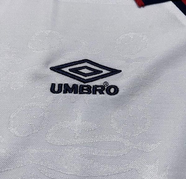 Retro 94/95 England At Home Soccer Jersey - Image 7