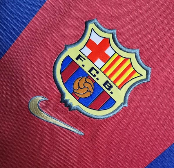 Retro 98-99 Barcelona Home Soccer Jersey - Image 8