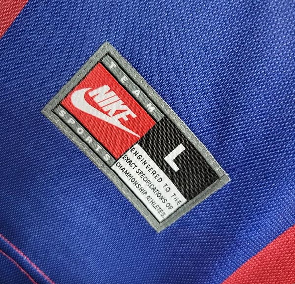 Retro 98-99 Barcelona Home Soccer Jersey - Image 9