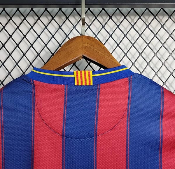 Retro 09-10 Barcelona Home Soccer Jersey - Image 8