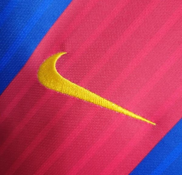Retro 16-17 Barcelona Home Soccer Jersey - Image 4