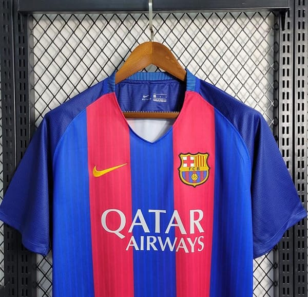 Retro 16-17 Barcelona Home Soccer Jersey - Image 8