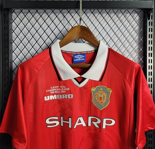 Retro 99/00 Manchester United Home Jersey - Image 11