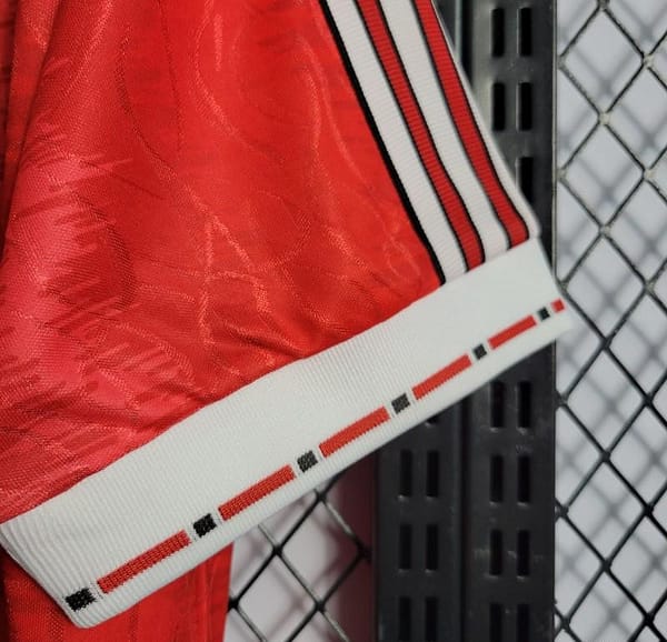 Retro 90/92 Manchester United Home Jersey - Image 2