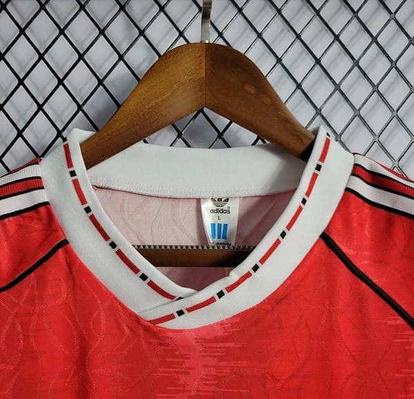 Retro 90/92 Manchester United Home Jersey - Image 3