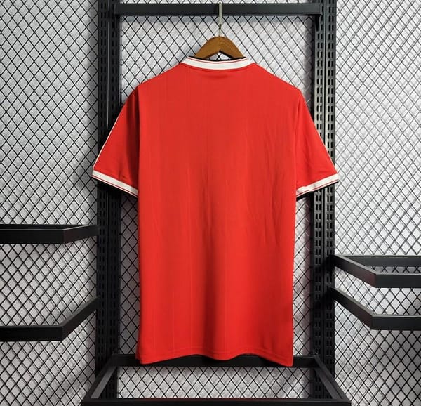 Retro 83/84 Manchester United Home Jersey - Image 6