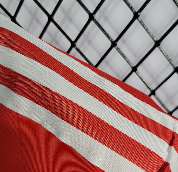 Retro 83/84 Manchester United Home Jersey - Image 11
