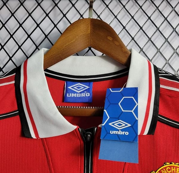 Retro Long Sleeve 98/99 Manchester United Home Jersey - Image 2