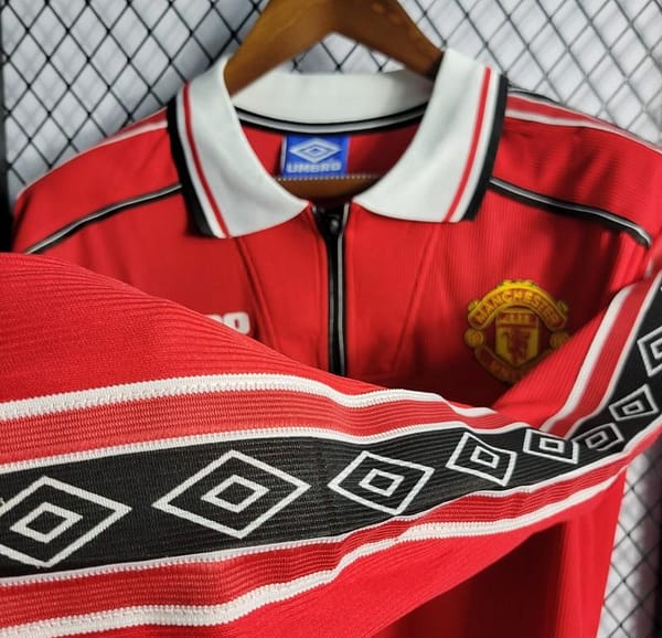 Retro Long Sleeve 98/99 Manchester United Home Jersey - Image 5