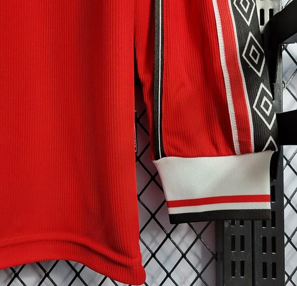 Retro Long Sleeve 98/99 Manchester United Home Jersey - Image 7