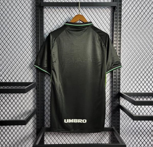 Retro 98/99 Manchester United Black Third Jersey - Image 4