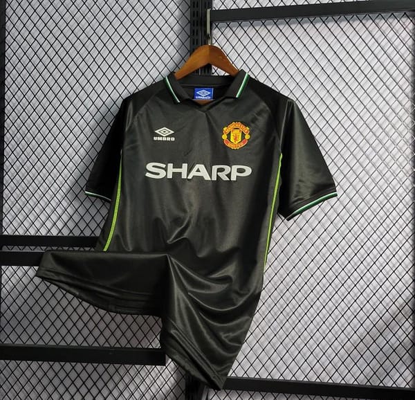 Retro 98/99 Manchester United Black Third Jersey - Image 7