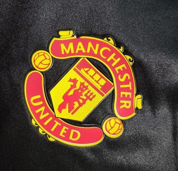 Retro 98/99 Manchester United Black Third Jersey - Image 8
