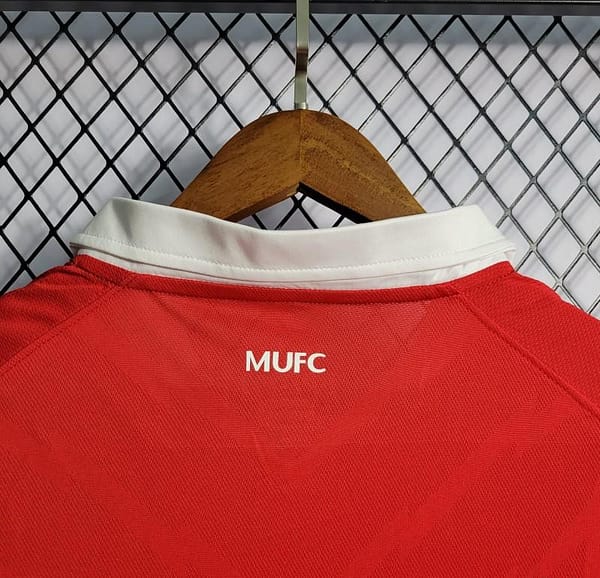 Retro 10-11 Manchester United Home Jersey - Image 9