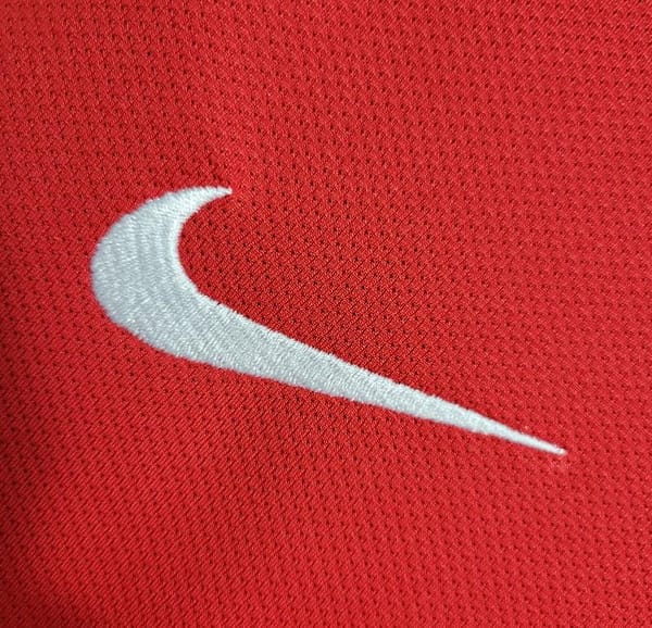 Retro 10-11 Manchester United Home Jersey - Image 11