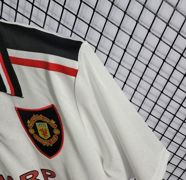Retro 97-99 Manchester United White Jersey - Image 4