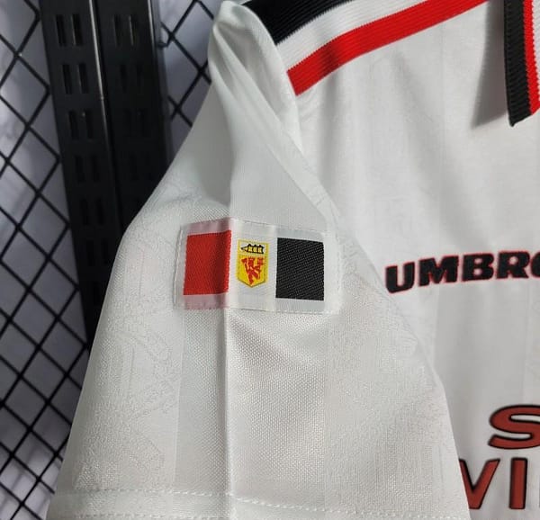 Retro 97-99 Manchester United White Jersey - Image 6